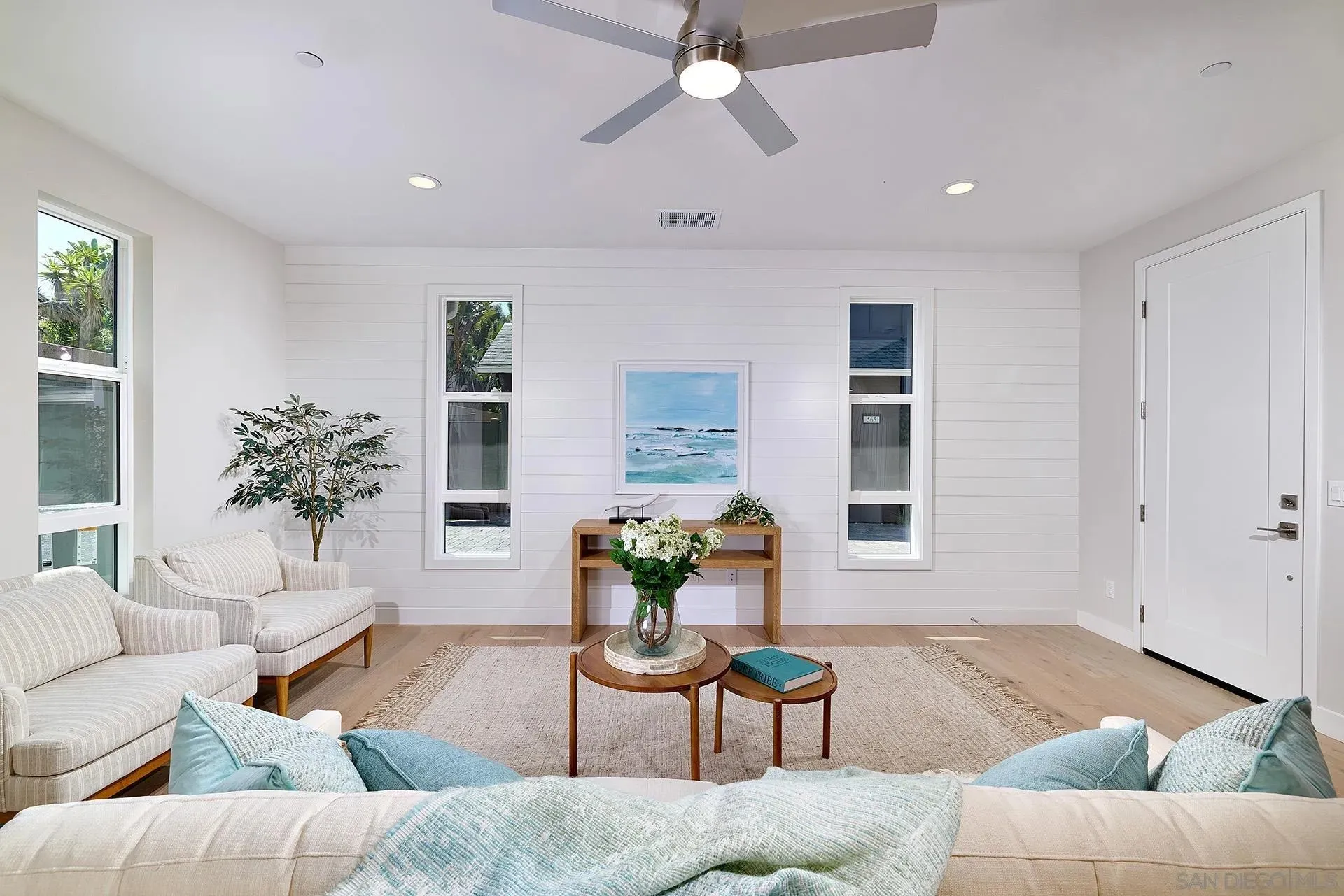 567 North Vulcan Avenue Encinitas, CA 92024 - Photo 7 of 49