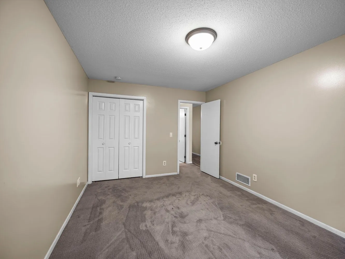 $2,000 | 5535 Lindsay Street, Golden Valley, MN 55422