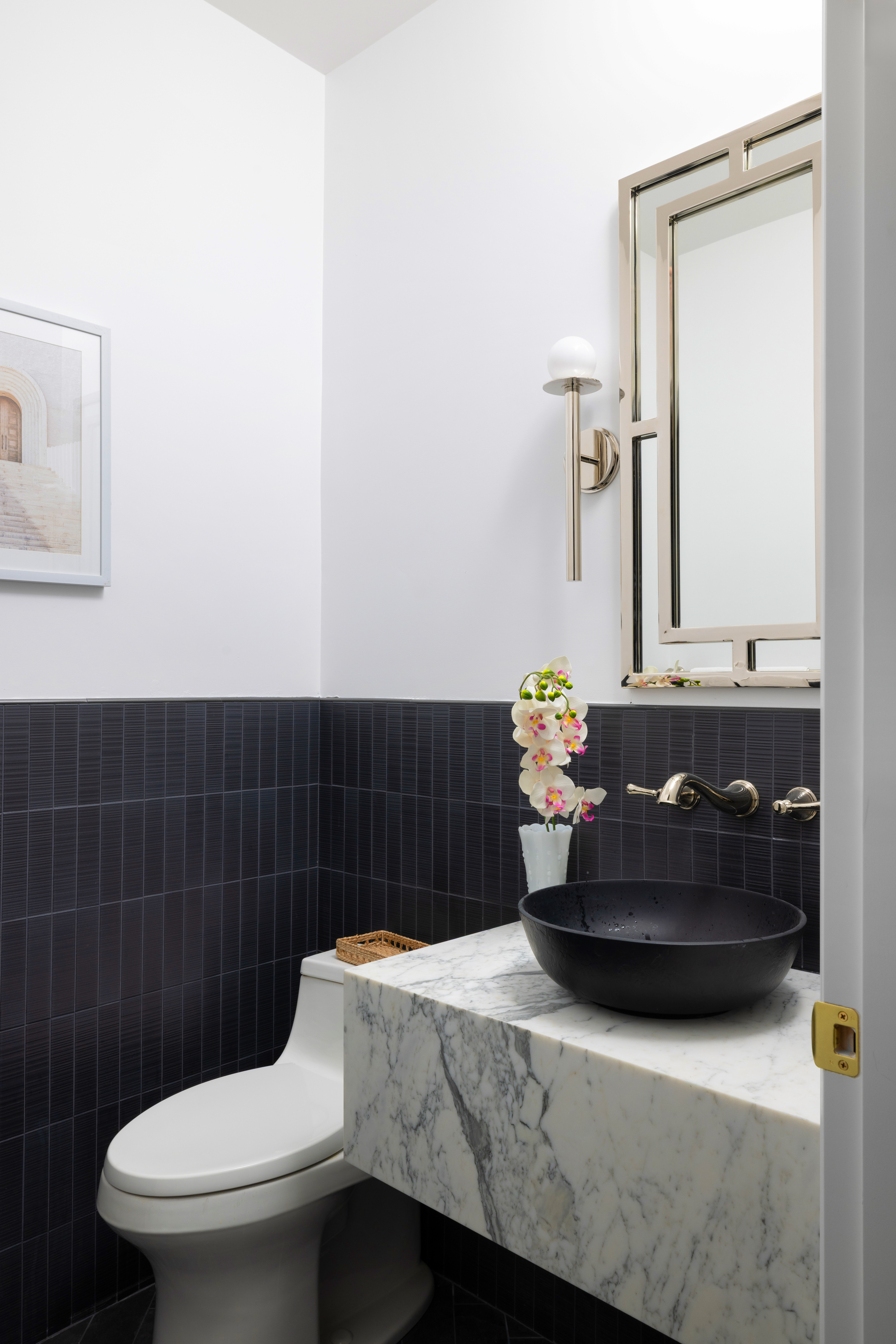 85 Naples Road, Unit 1 Brookline, MA 02446 - Photo 13 of 32 a bathroom with a toilet