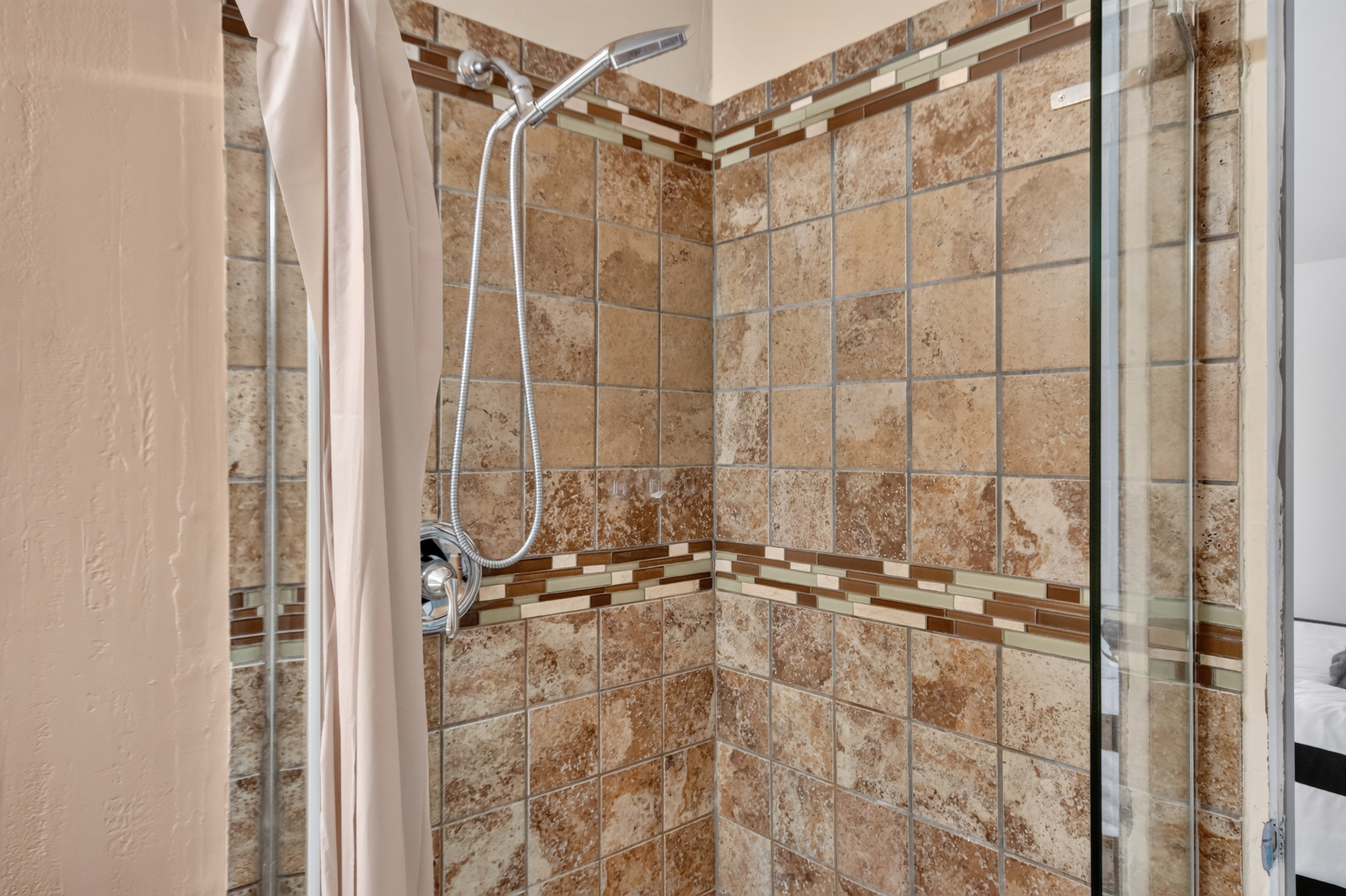 6991 West Glenbrook Road, Unit 2 Milwaukee, WI 53223 - Photo 23 of 30 Gallery Image 23