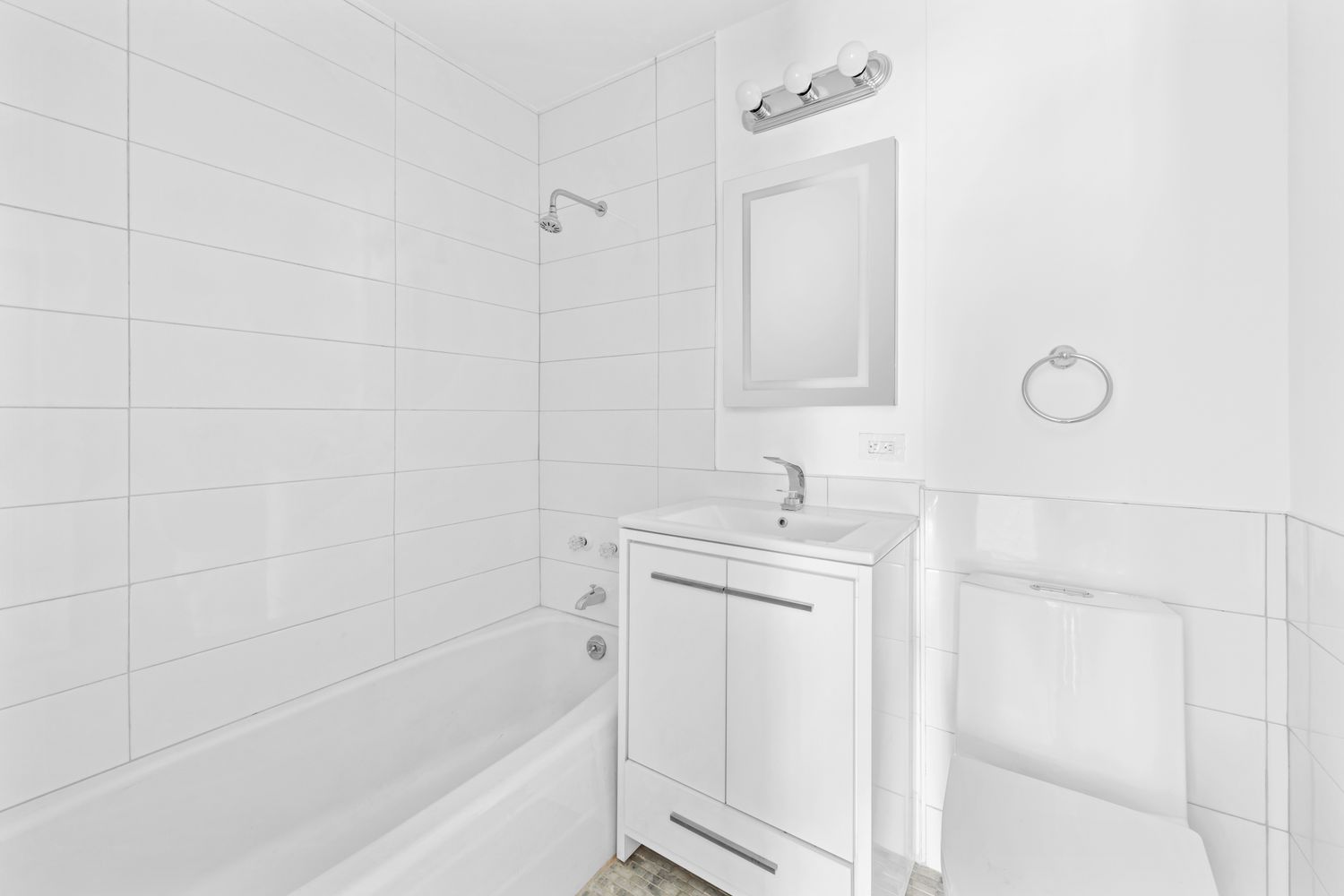 $2,443,800 | 360 East 72nd Street, Unit C2001 | Lenox Hill