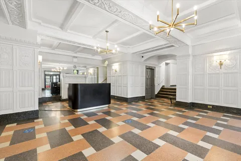 $700,000 | 50 Lefferts Avenue, Unit 6J | Prospect Lefferts Gardens