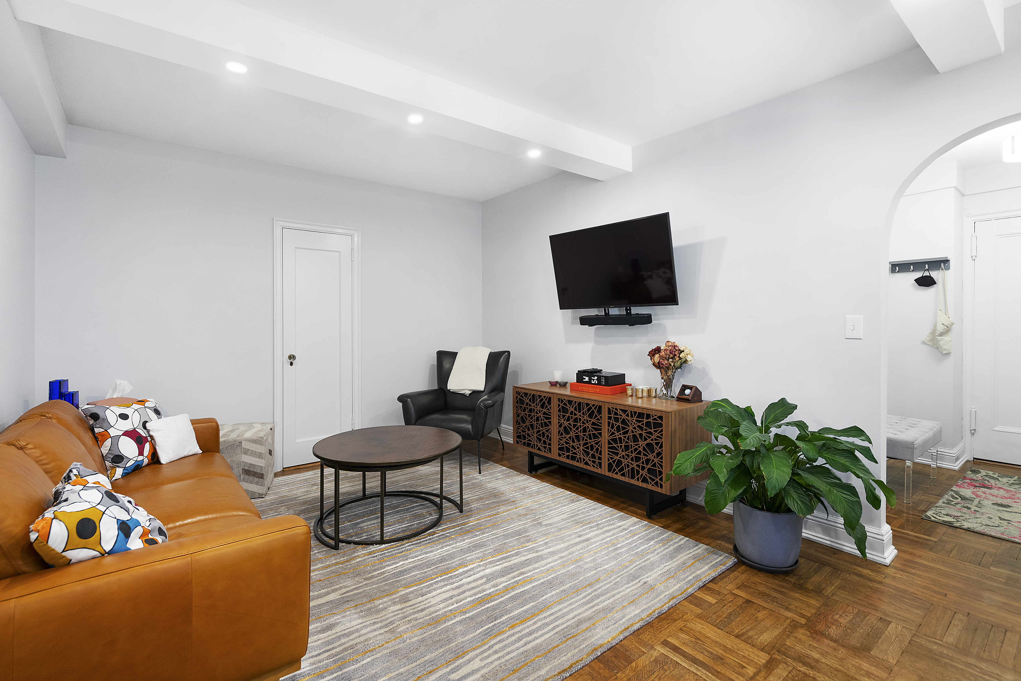 235 West End Avenue, Unit 11H Manhattan, NY 10023 - Photo 2 of 9