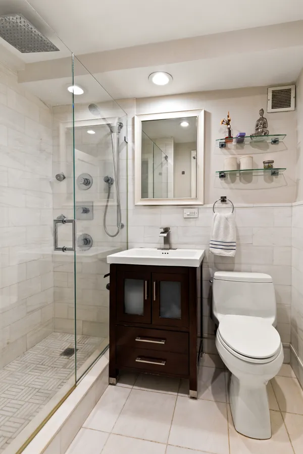 $5,895 | 310 East 70th Street, Unit 6A | Lenox Hill