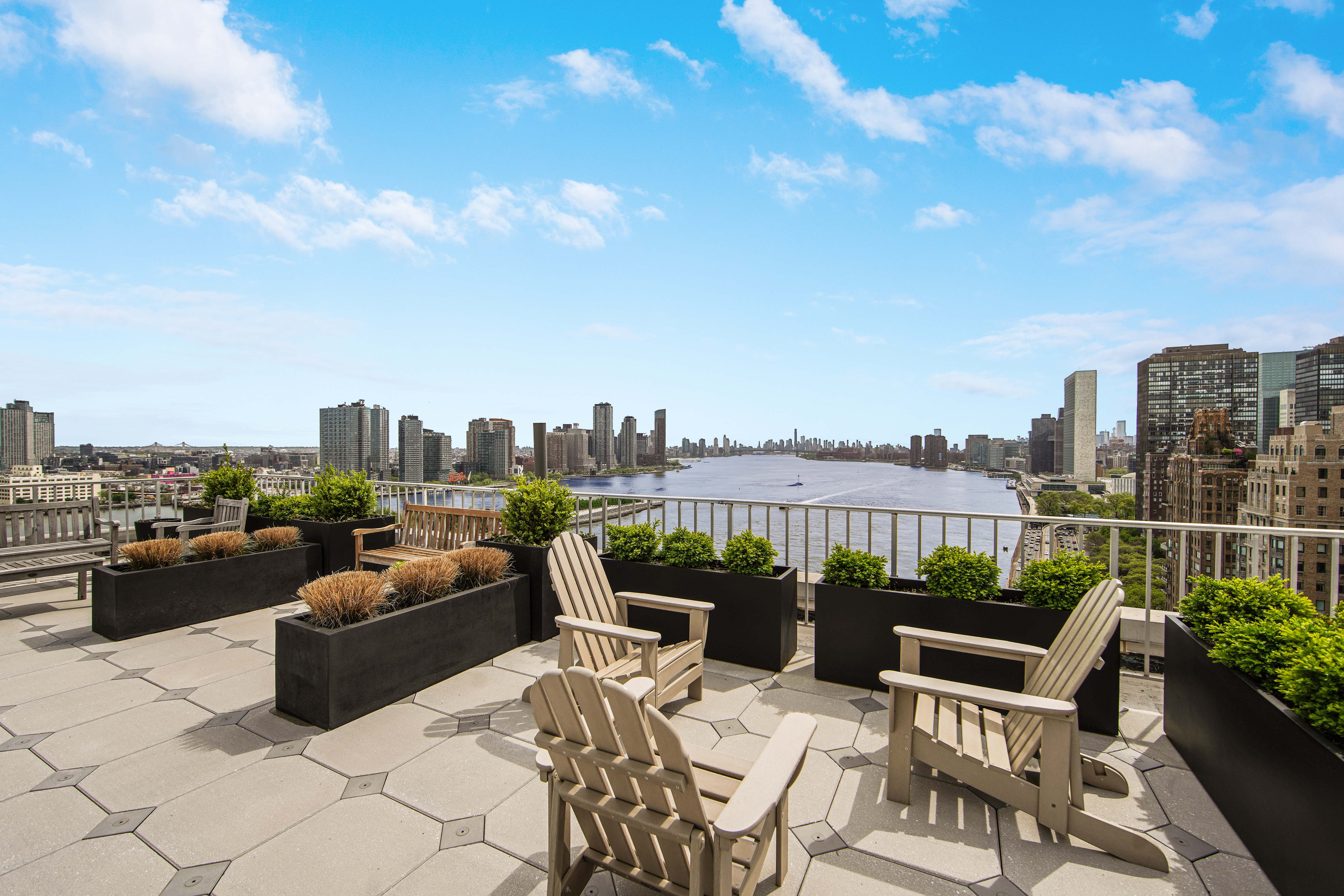 45 Sutton Place South, Unit 9O Manhattan, NY 10022 - Photo 14 of 16 a terrace view with sitting space