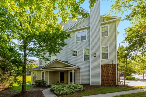 $455,000 | Address Upon Request, Herndon, VA 20171