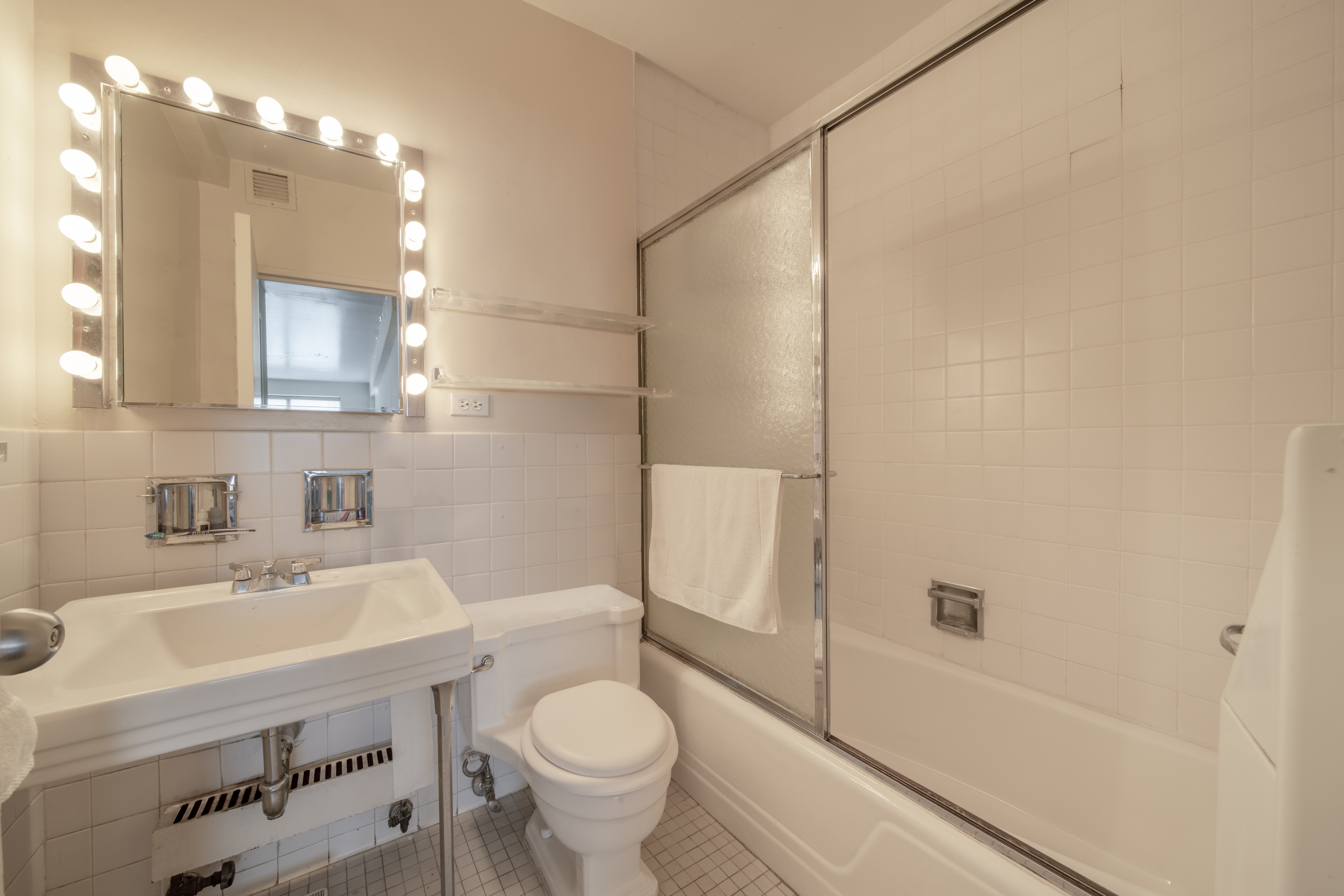 8 East 83rd Street, Unit 10C Manhattan, NY 10028 - Photo 5 of 12