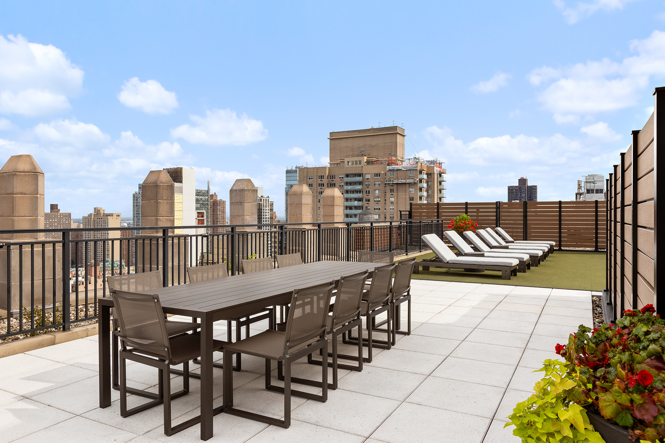 205 East 85th Street, Unit 15J Manhattan, NY 10028 - Photo 15 of 17