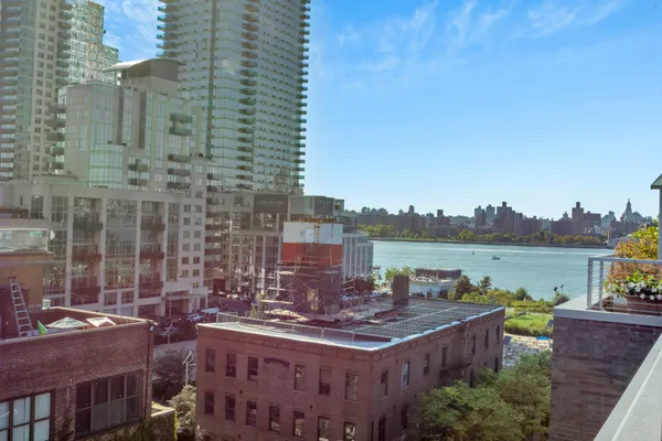 $1,950,000 | 49 North 8th Street, Unit 6E | Williamsburg