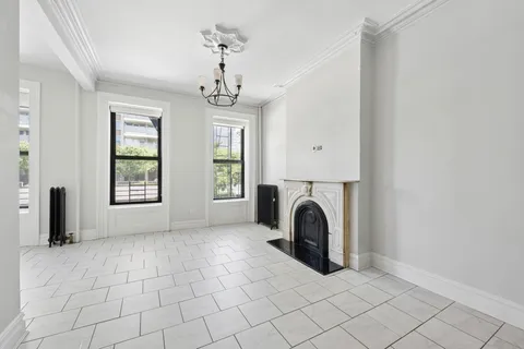$5,200 | 80 Orange Street, Unit 2 | Brooklyn Heights