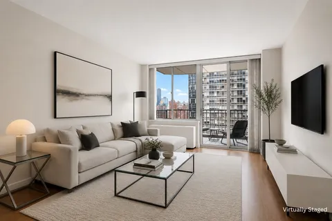 $1,425,000 | 420 East 58th Street, Unit 19B | Sutton Place