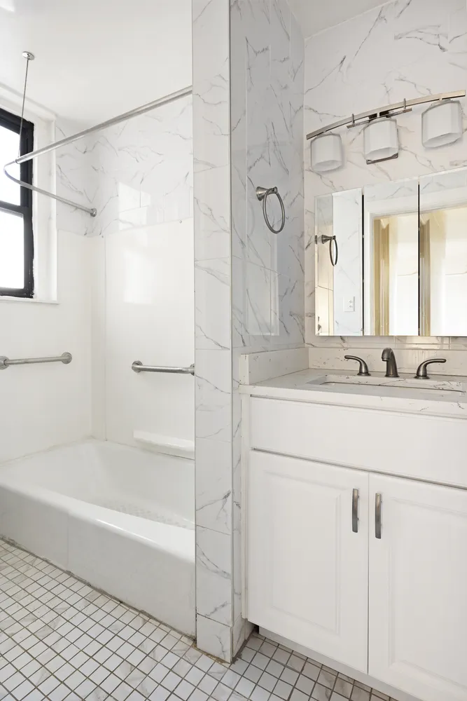 $550,000 | 421 Crown Street, Unit 18R | Crown Heights