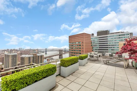 $699,000 | 99 John Street, Unit 716 | Financial District