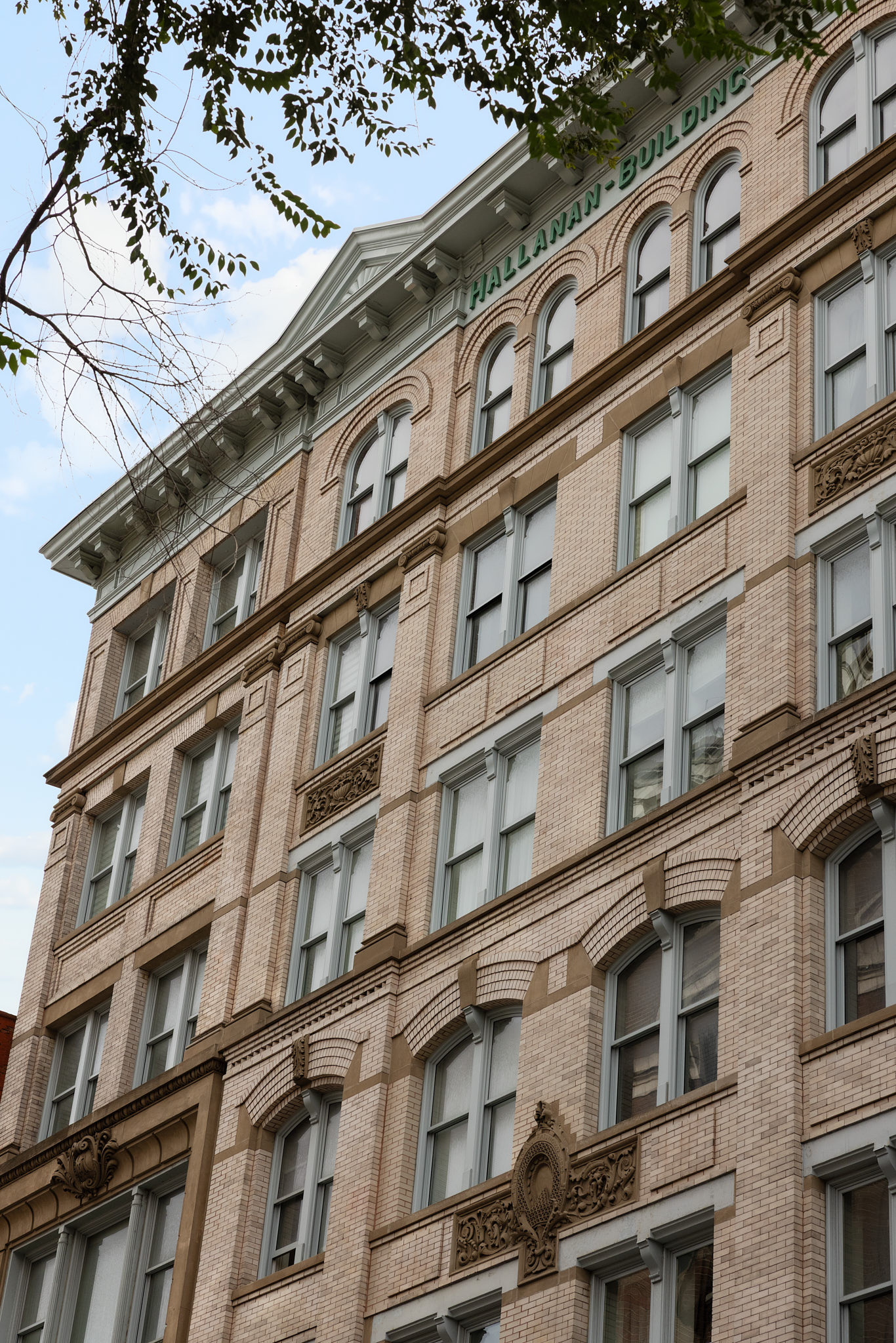 9 Barrow Street, Unit 3H Manhattan, NY 10014 - Photo 7 of 9