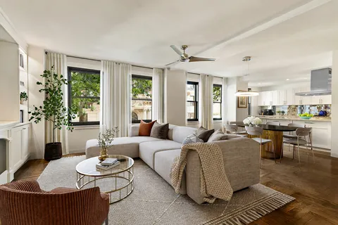 $1,550,000 | 300 West 108th Street, Unit 2C | Upper West Side