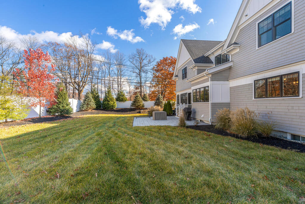 64 Valley View Road Waltham, MA 02452 - Photo 40 of 49