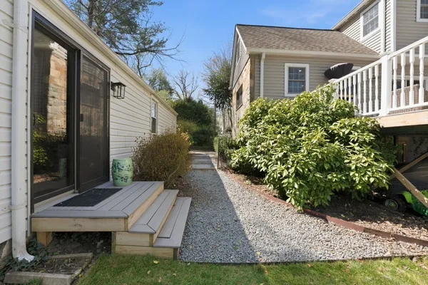 $1,100,000 | 7612 Virginia Avenue, Falls Church, VA 22043