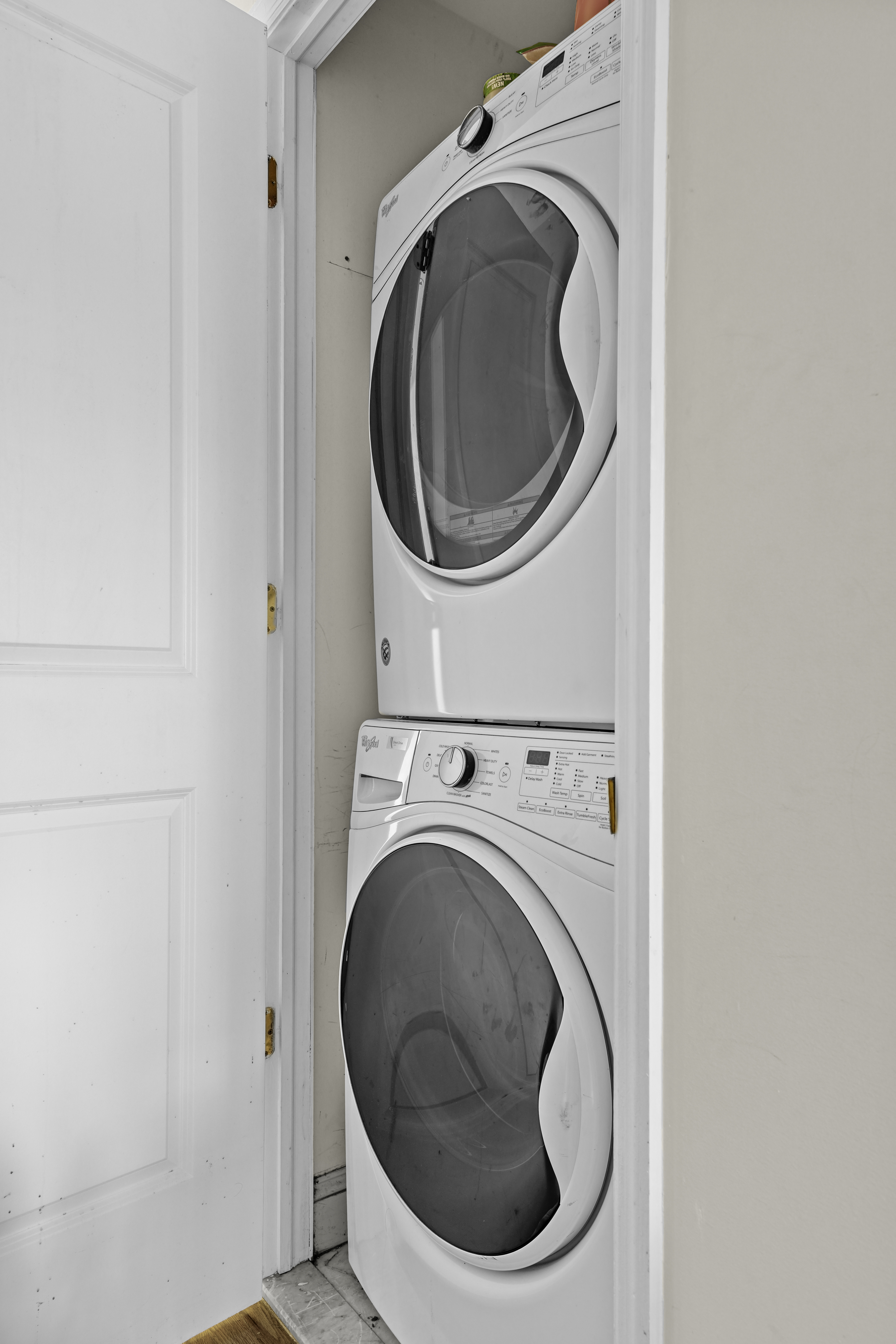 714 St Nicholas Avenue, Unit 1 Manhattan, NY 10031 - Photo 12 of 18 a utility room with dryer and washer