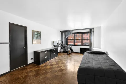 $1,695,000 | 31 Jane Street, Unit 2H | West Village