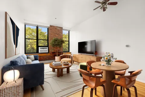 $825,000 | 372 Dekalb Avenue, Unit 5C | Clinton Hill