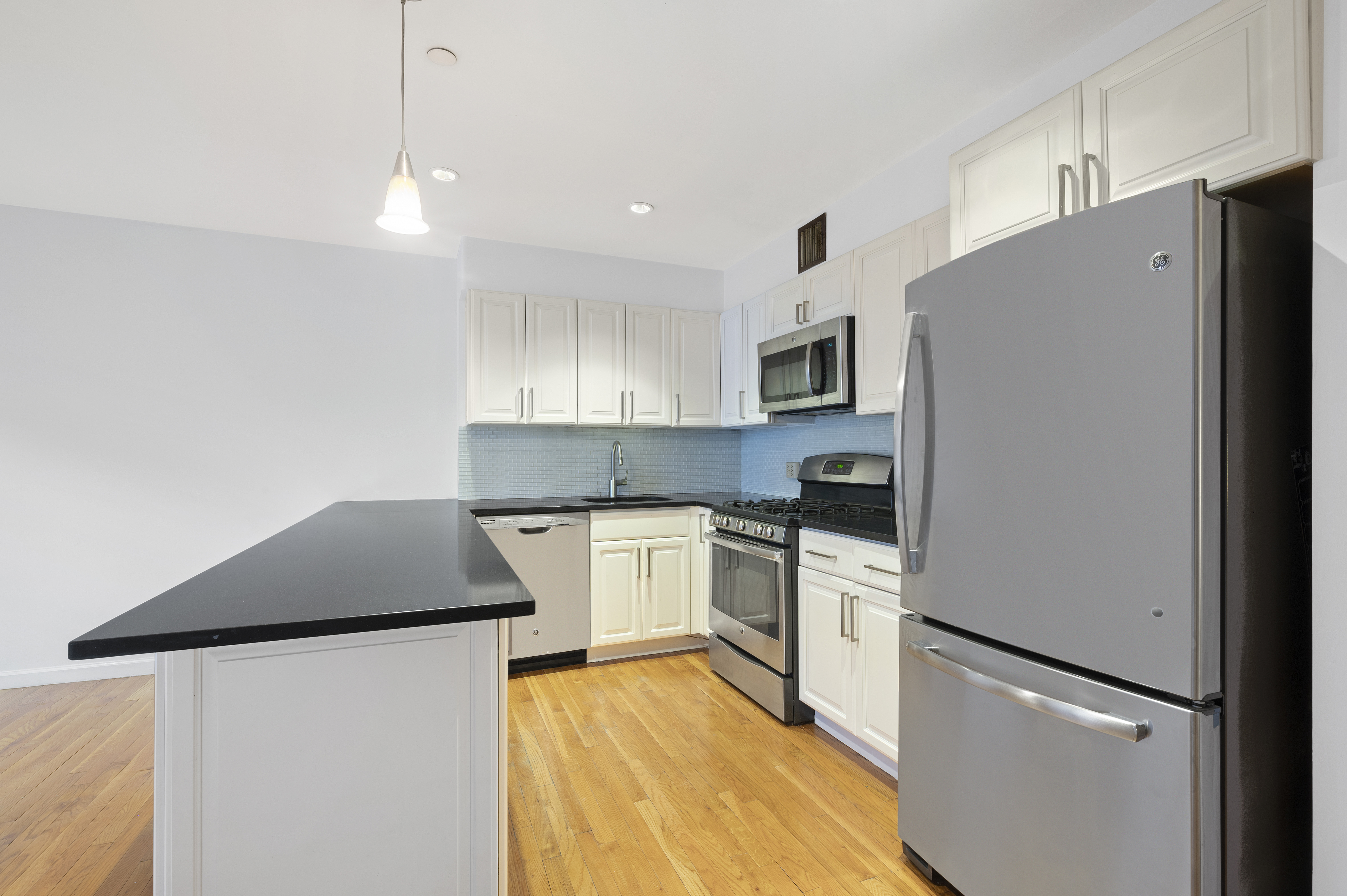 754 East 6th Street, Unit 5A Manhattan, NY 10009 - Photo 2 of 12