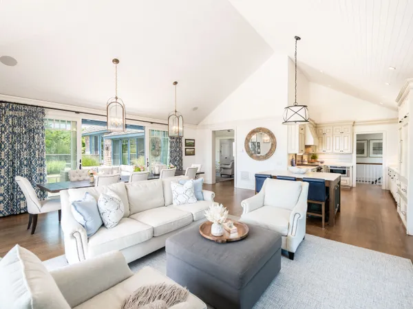 $16,999,000 | 40 Dune Road, Quogue, NY 11959