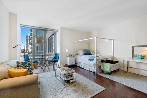 $4,300 | 225 East 34th Street, Unit 3A | Murray Hill