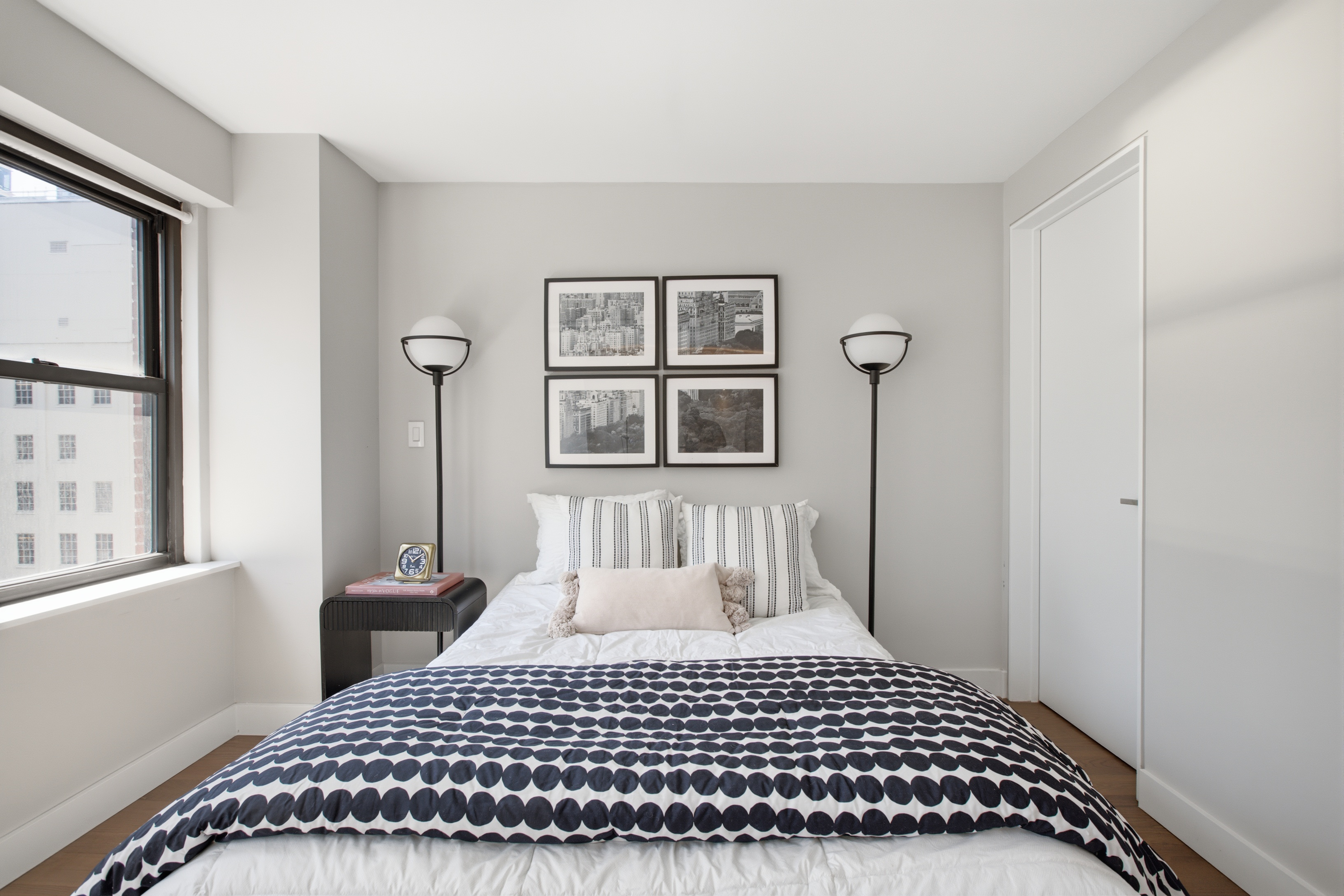 166 East 61st Street, Unit 12L Manhattan, NY 10065 - Photo 9 of 13 Gallery Image 9