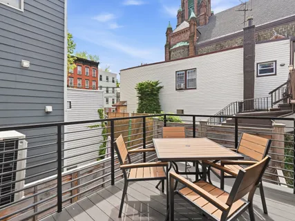$1,425,000 | 327.5 7th Street, Jersey City, NJ 07302