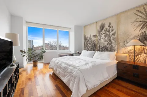 $840,000 | 640 West 237th Street, Unit 6D | Riverdale