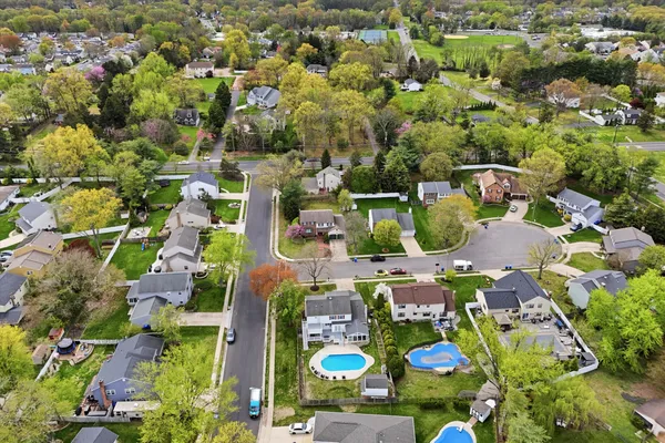 $709,000 | 1 Yardley Court, Mount Laurel, NJ 08054