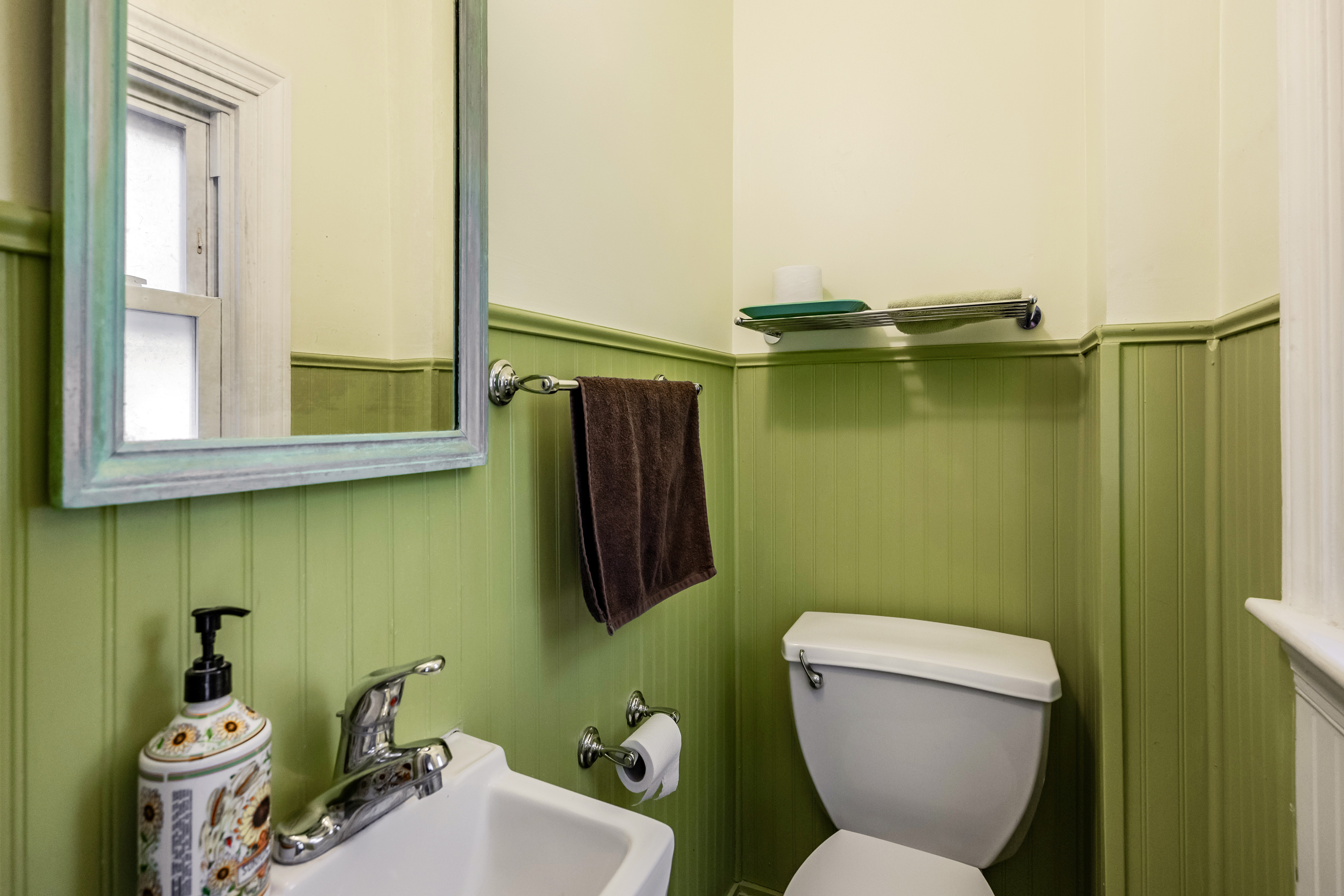 14 Decatur Road Havertown, PA 19083 - Photo 23 of 43 a bathroom with a toilet and a sink