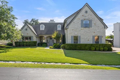 $1,399,000 | 22 Autumn Oaks Drive, Austin, TX 78738