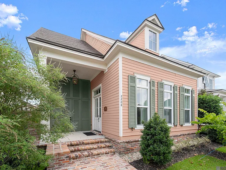 2208 Rouzan Avenue Baton Rouge, LA 70808 - Photo 4 of 25 Gallery Image 4