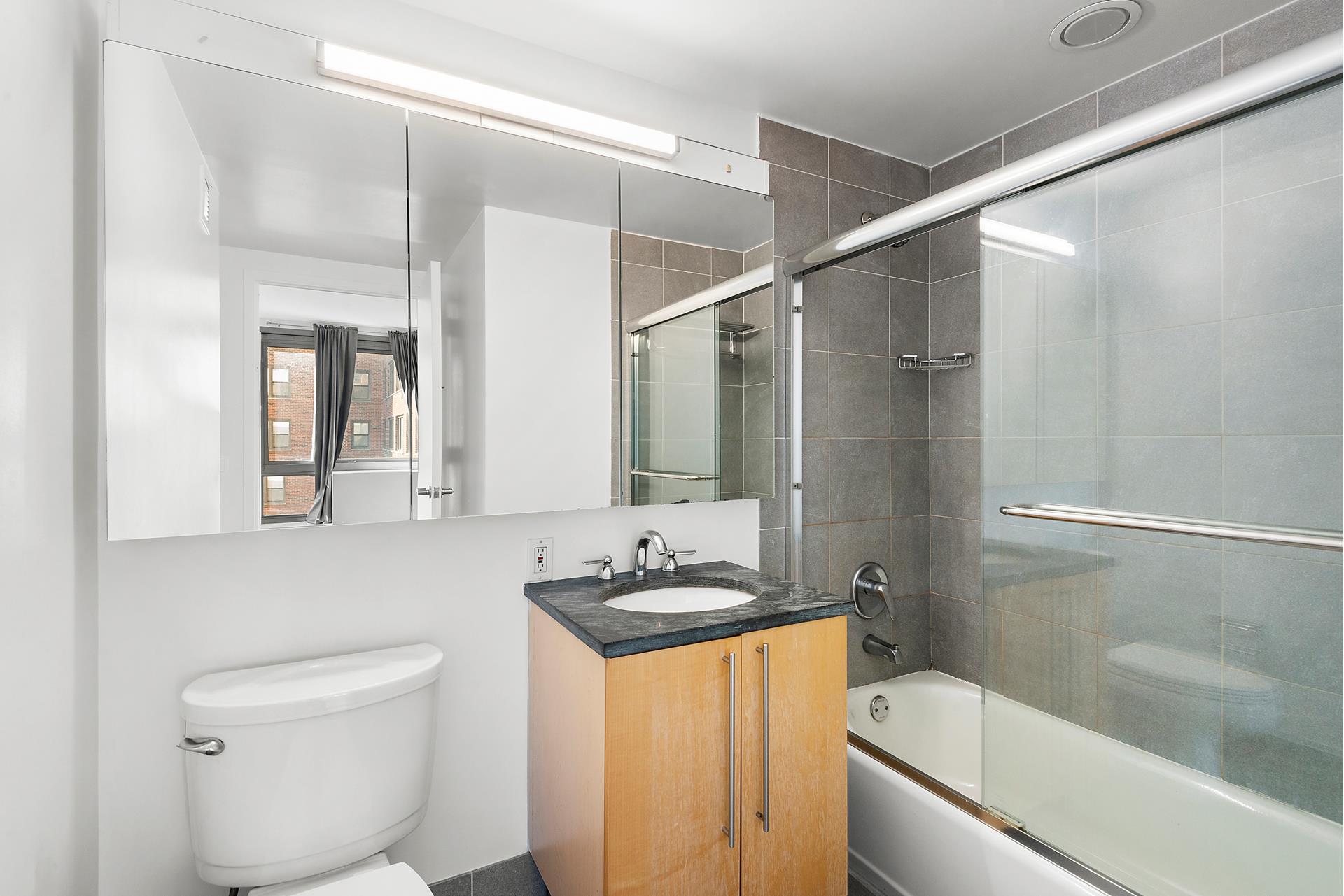 242 East 25th Street, Unit 9A Manhattan, NY 10010 - Photo 6 of 11