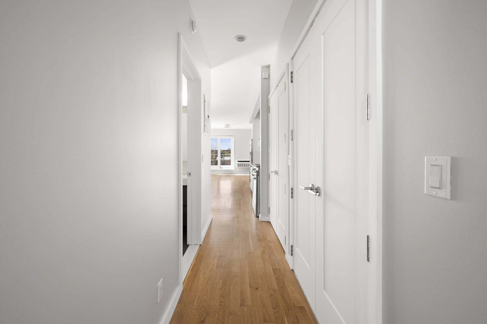 195 Hawthorne Street, Unit 5E Brooklyn, NY 11225 - Photo 9 of 22 Gallery Image 9