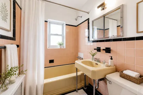 $1,079,000 | 20-29 28th Street | Astoria