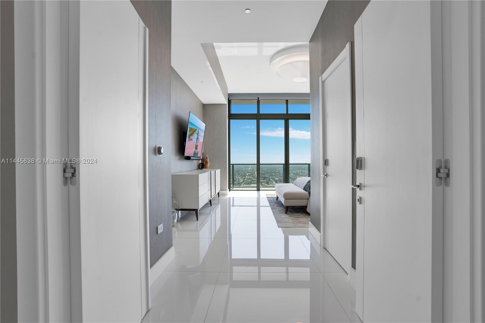 88 Southwest 7th Street, Unit PH4303 Miami, FL 33130 - Photo 28 of 97