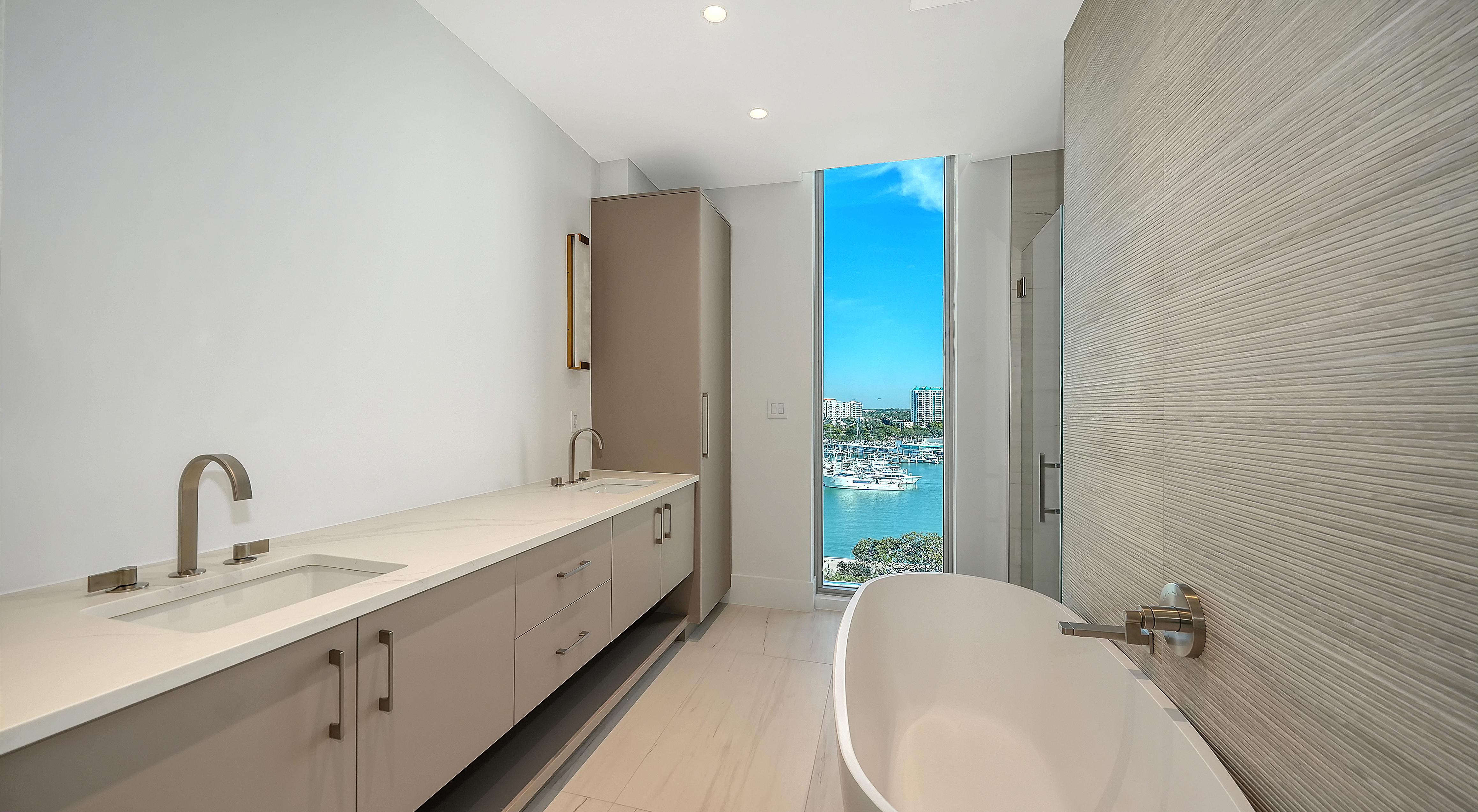 253 Golden Gate Point, Unit 902 Sarasota, FL 34236 - Photo 10 of 20