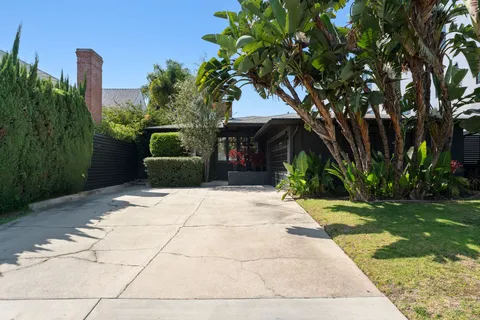 $2,599,000 | 1903 Preuss Road, Los Angeles, CA 90034