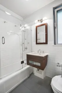 $1,195,000 | 440 East 56th Street, Unit 1B | Sutton Place