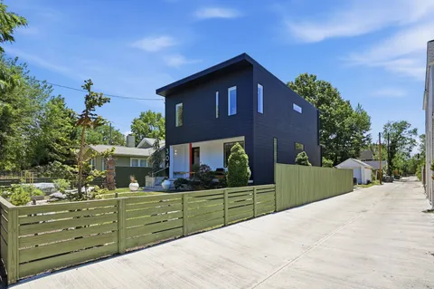 Contact Agent | 304 Quackenbos Street Northwest, Washington, DC 20011