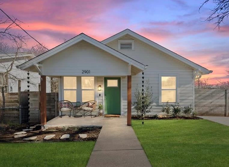2901 Glen Rae Street Austin, TX 78702 - Photo 1 of 36 Gallery Image 1
