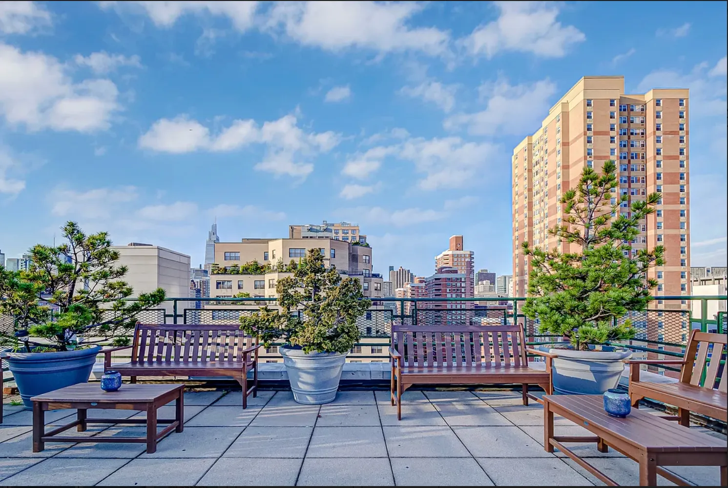 $520,000 | 245 East 24th Street, Unit 12F | Kips Bay