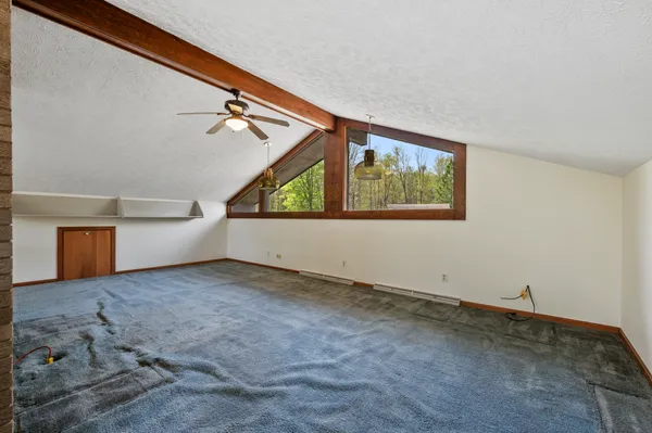 $389,000 | 3132 Lake Road, New Castle, PA 16102