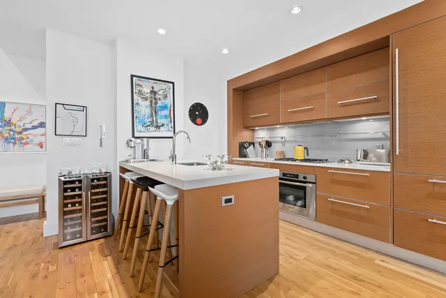 $8,250 | 360 Furman Street, Unit 1120 | Brooklyn Heights