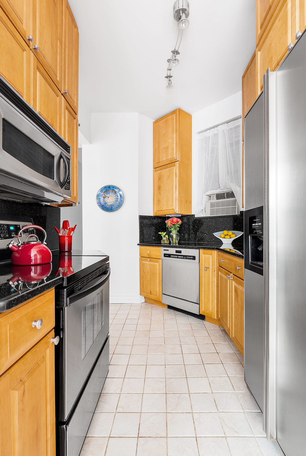 195 Garfield Place, Unit 1C Brooklyn, NY 11215 - Photo 8 of 12