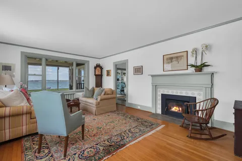 $3,000,000 | 4 Van Zandt Avenue, Newport, RI 02840