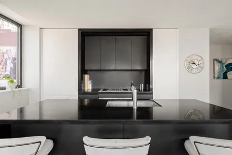 $4,850,000 | 121 East 22nd Street, Unit N1702 | Gramercy