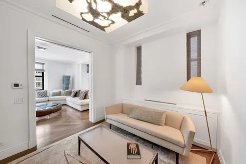 $5,999,000 | 235 West 75th Street, Unit 423 | Upper West Side
